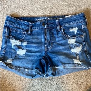 Distressed AE Super Low Shortie